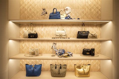 ferragamo store south coast plaza.